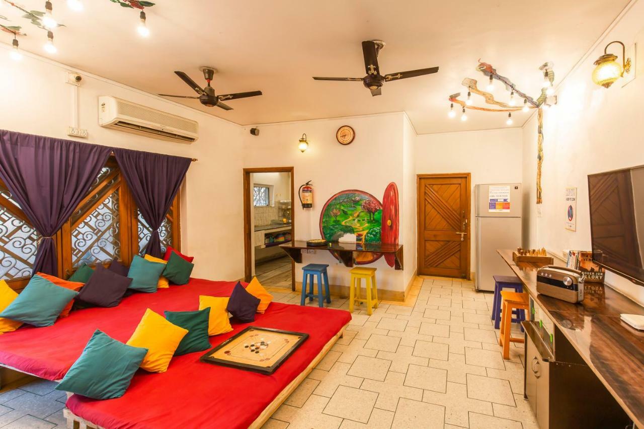 Gostops Lite Varanasi Exterior photo